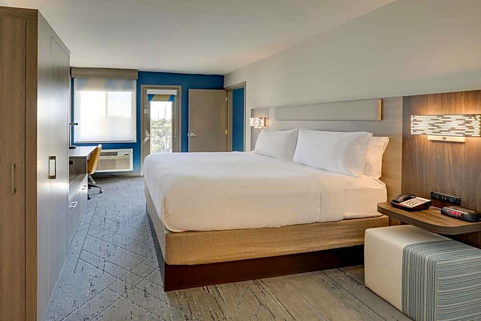 Holiday Inn Express Hotel & Suites Branson 76 Central By IHG