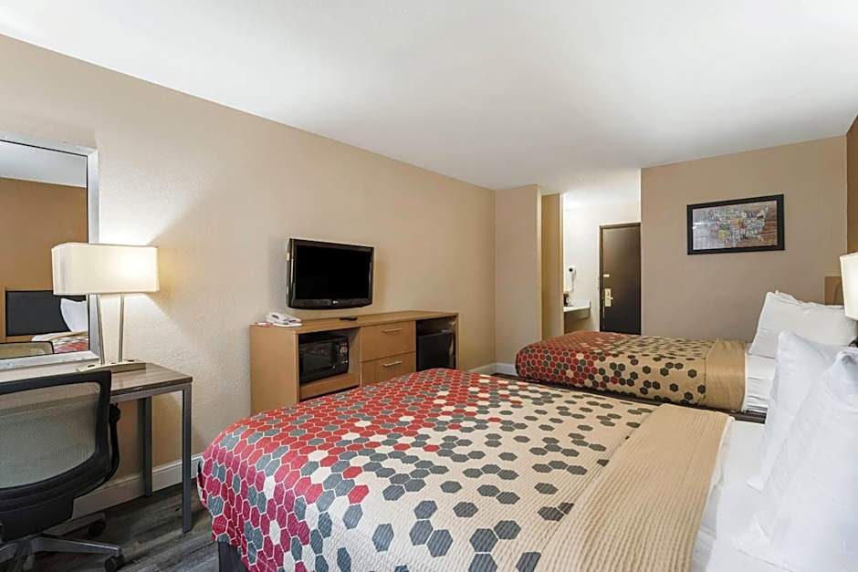 Econo Lodge Madison East