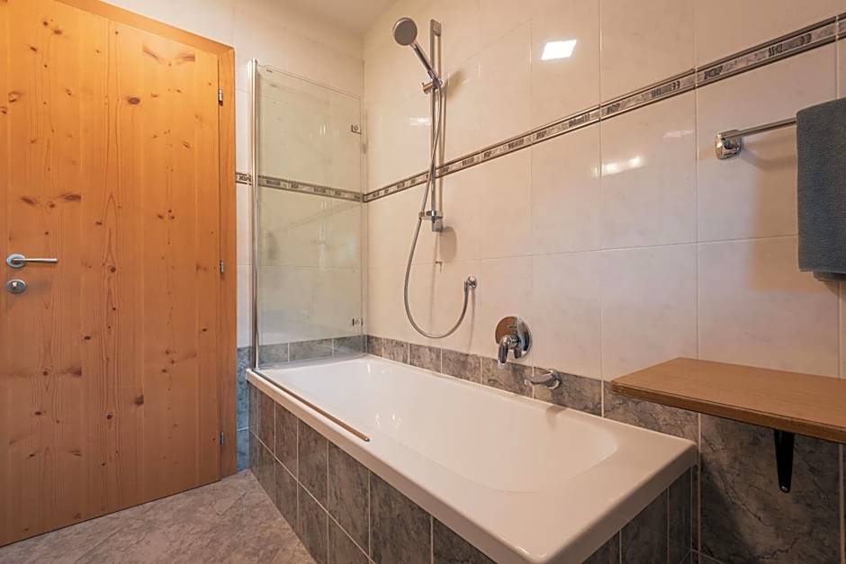 Garni Residence Trocker