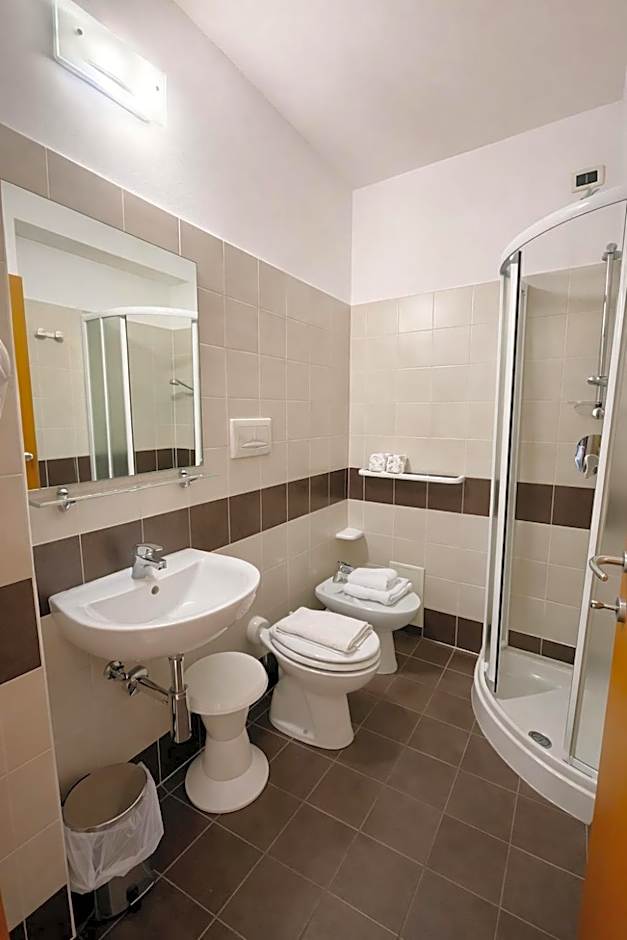 Hotel Favorita Easy Stay Room Only