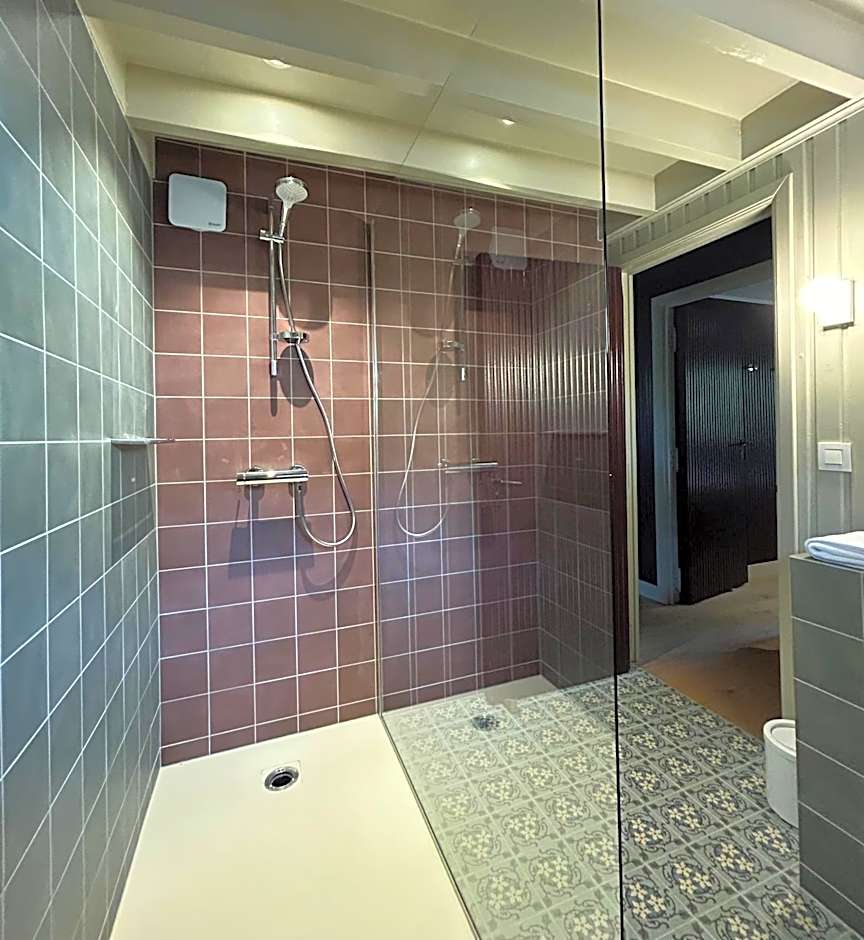 Cabanes avec jacuzzi les pieds dans la vignes