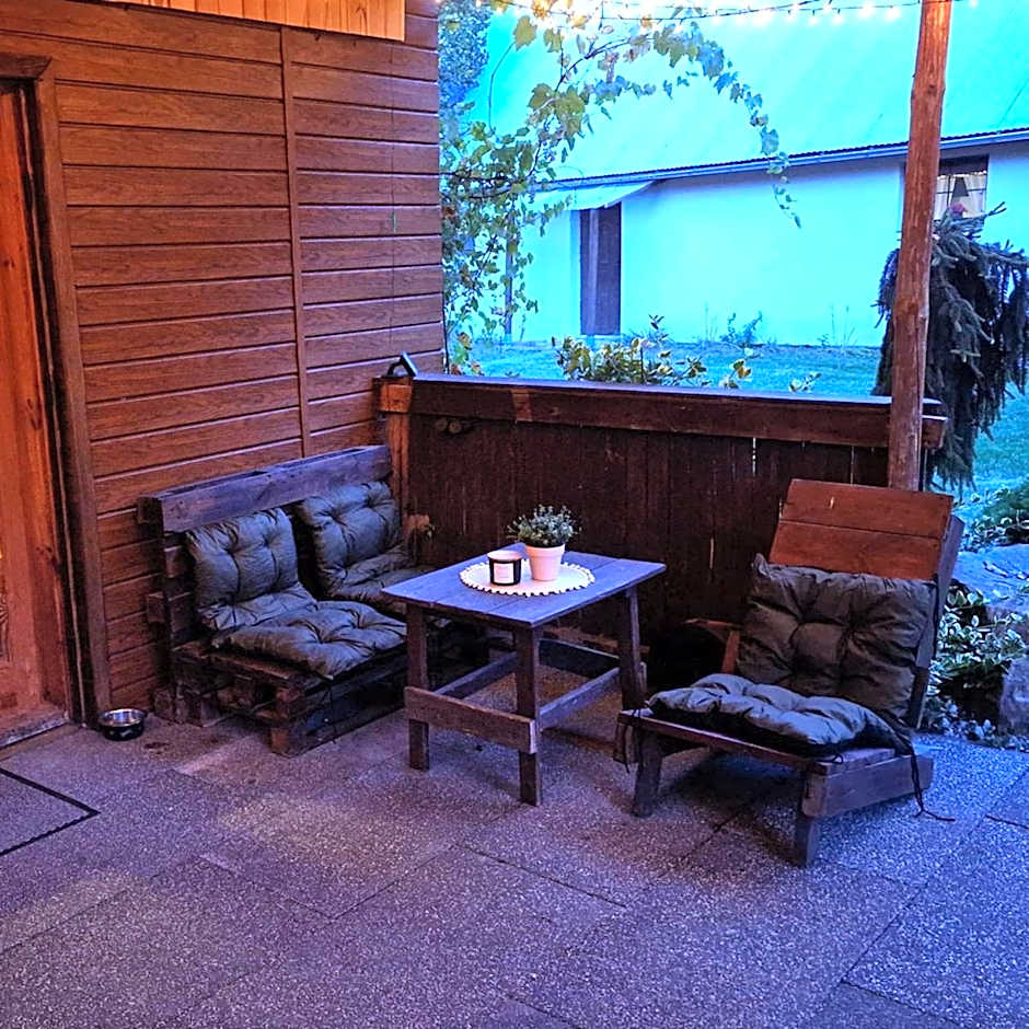 Ranczo w lesie - domki z jacuzzi