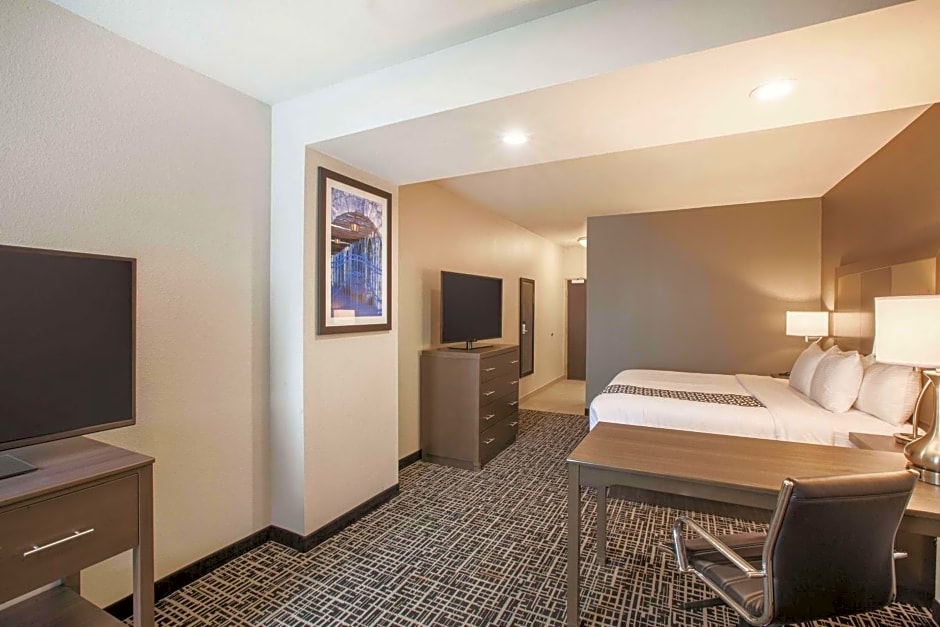 La Quinta Inn & Suites by Wyndham San Marcos Outlet Mall