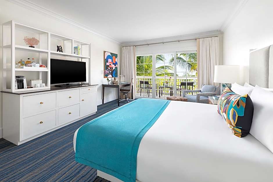 Photo 1 of 5 of Classic 1 King Bed, Balcony