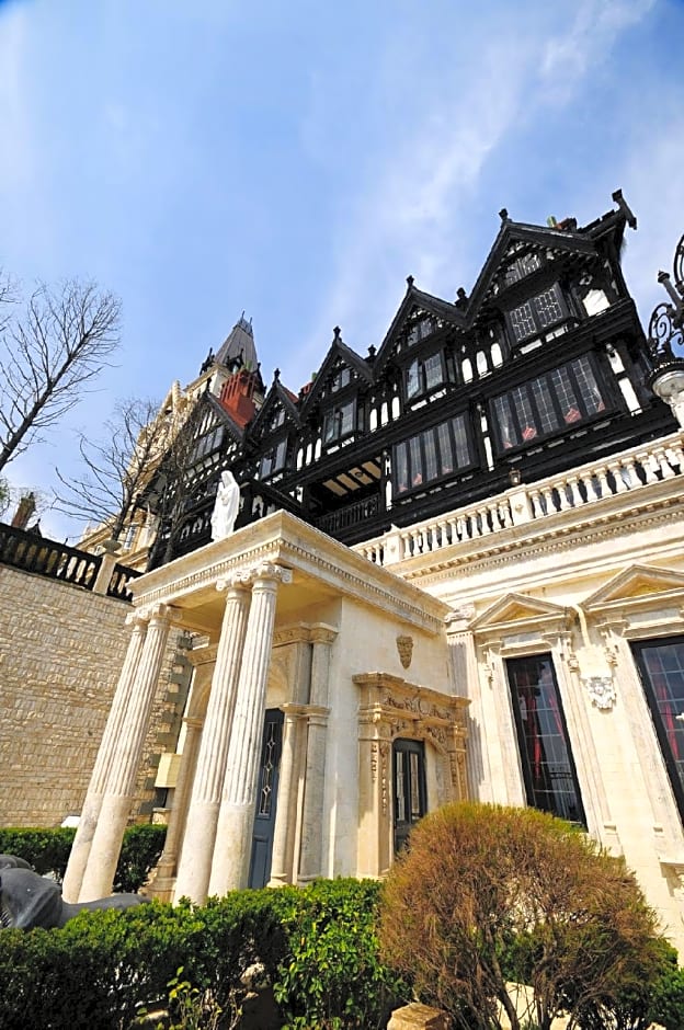 The Old England Hotel