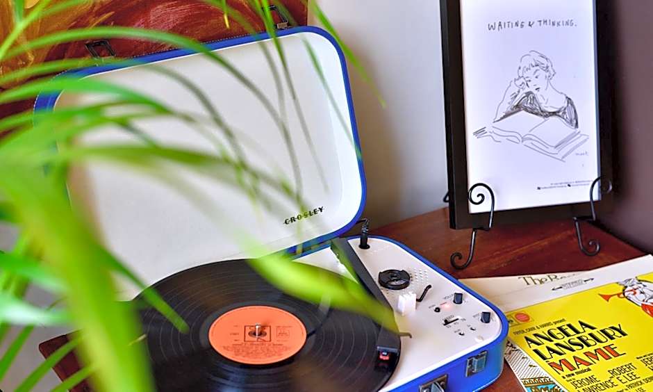 Lotus Gogh Apartment