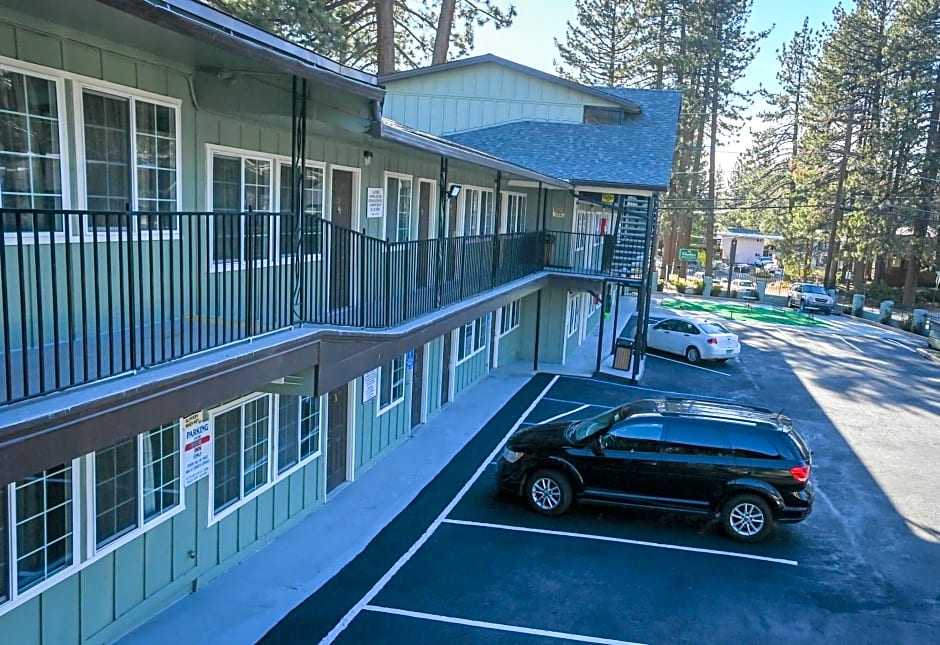 Budget INN At The Heavenly Gondola