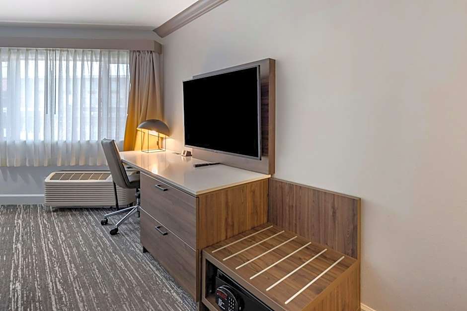 Best Western Premier Denver East