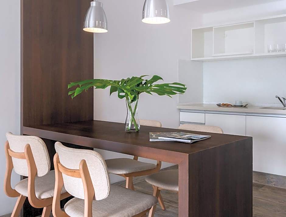 Dazzler by Wyndham Colonia