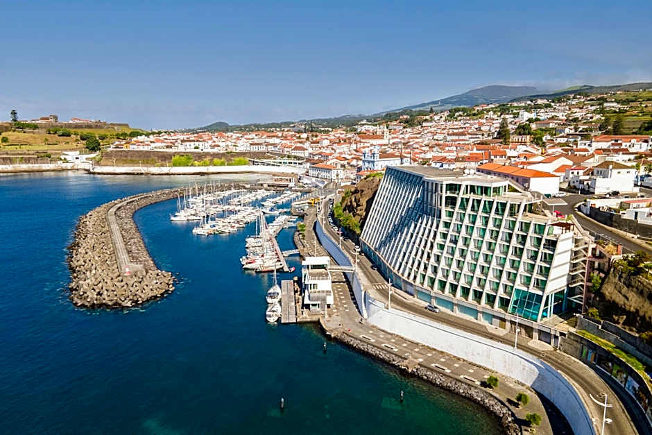 Photo 1 of 28 of Angra Marina Hotel