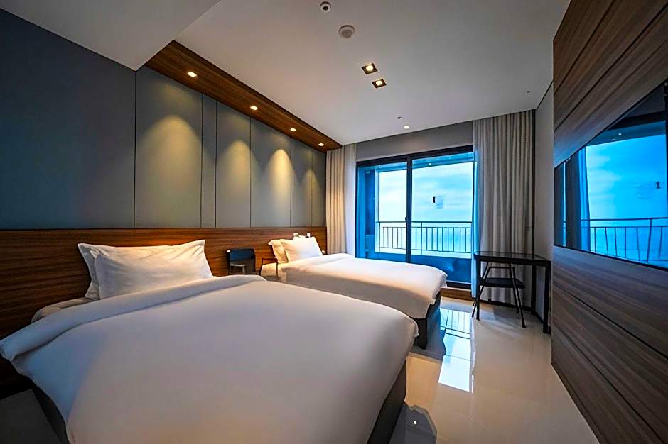 Sky and Sea Hotel