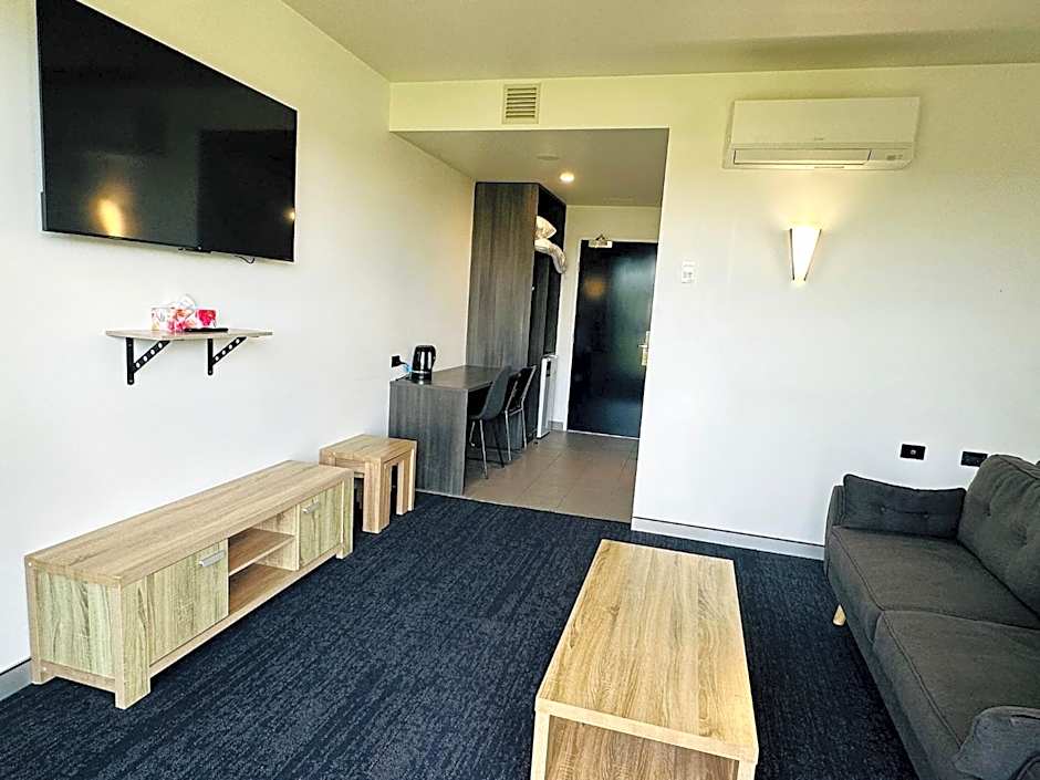 Thornton Executive Hotel