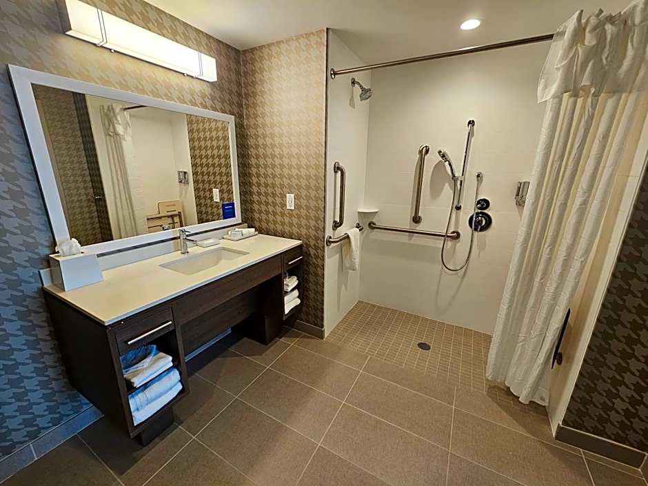Home2 Suites By Hilton Allentown Bethlehem Airport