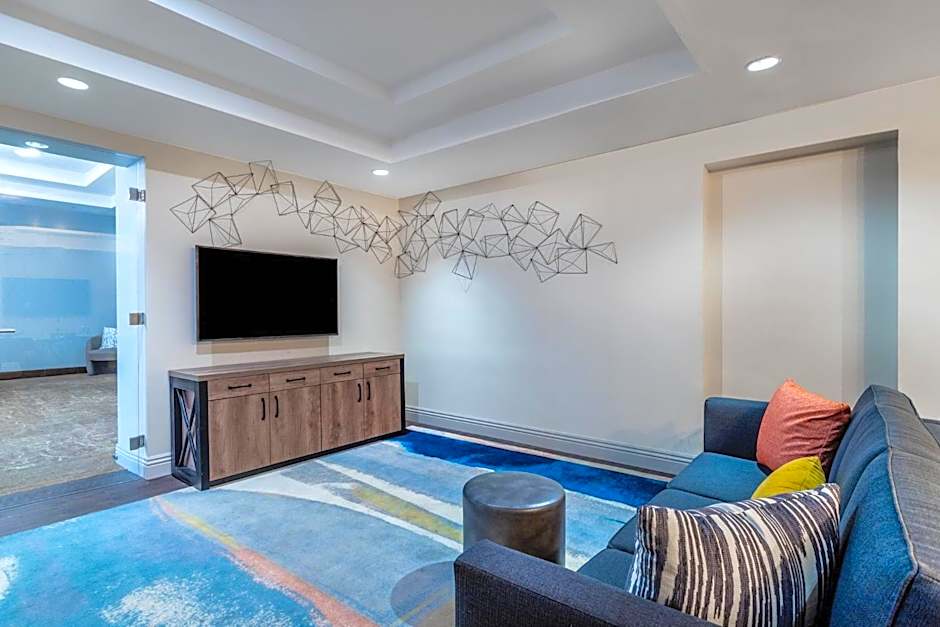 Crowne Plaza Los Angeles Harbor Hotel By IHG
