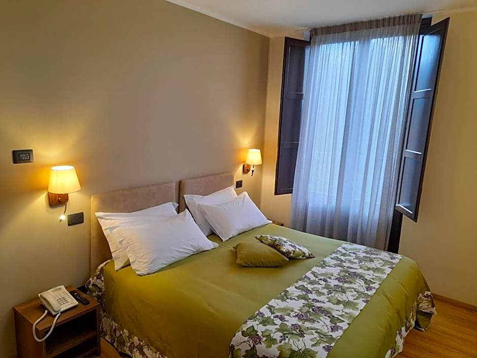 Santoro Country House