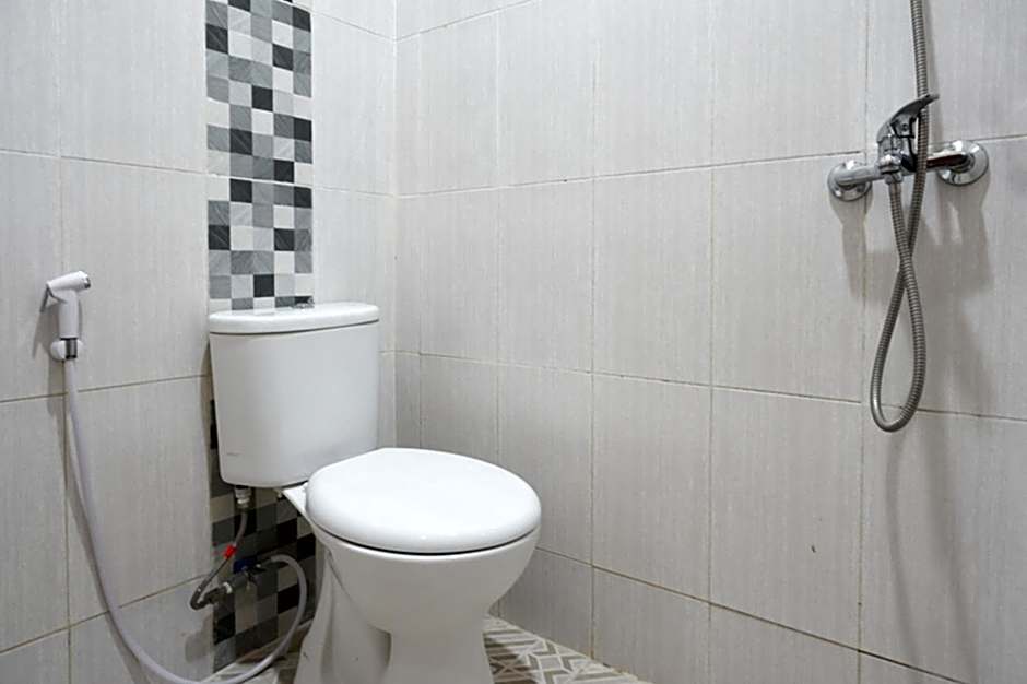 RedDoorz @ Jalan Majapahit Semarang