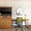 Holiday Inn Express & Suites - San Jose Silicon Valley By IHG