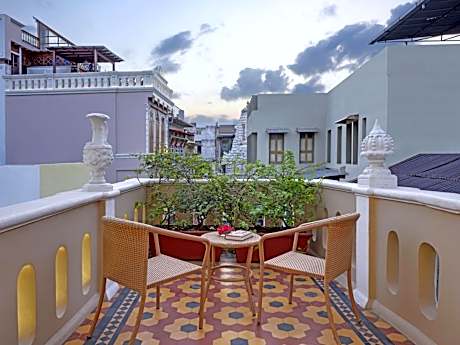 Heritage Twin Room with Balcony