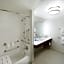Holiday Inn Express and Suites Cincinnati North Liberty Way By IHG