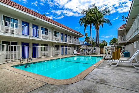 Motel 6-Costa Mesa, CA