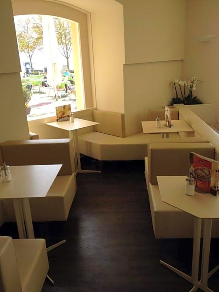 Hotel Strandcafé Dischinger