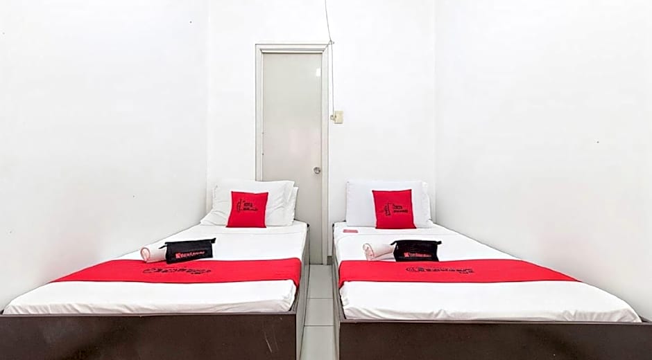 RedDoorz near Mariners Legazpi