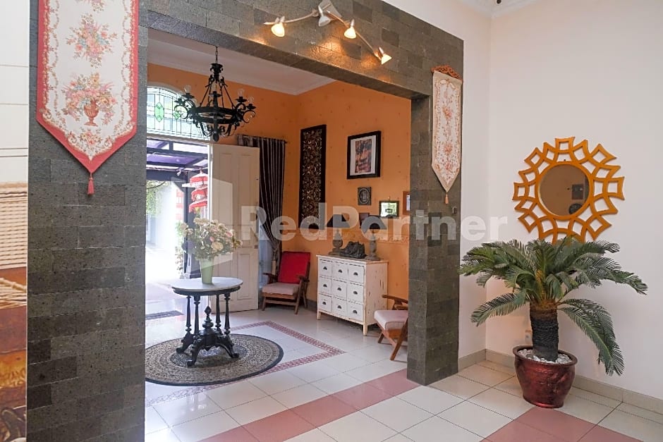 Just 11 Boutique Syariah Mitra RedDoorz near UGM Yogyakarta