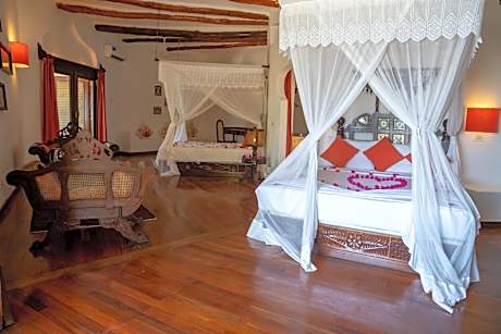 Deluxe Suite with Sea View