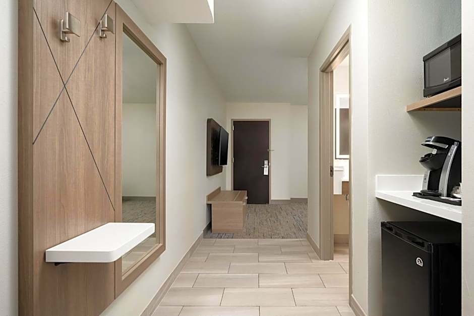 Holiday Inn Express Hotel & Suites Newport South By IHG