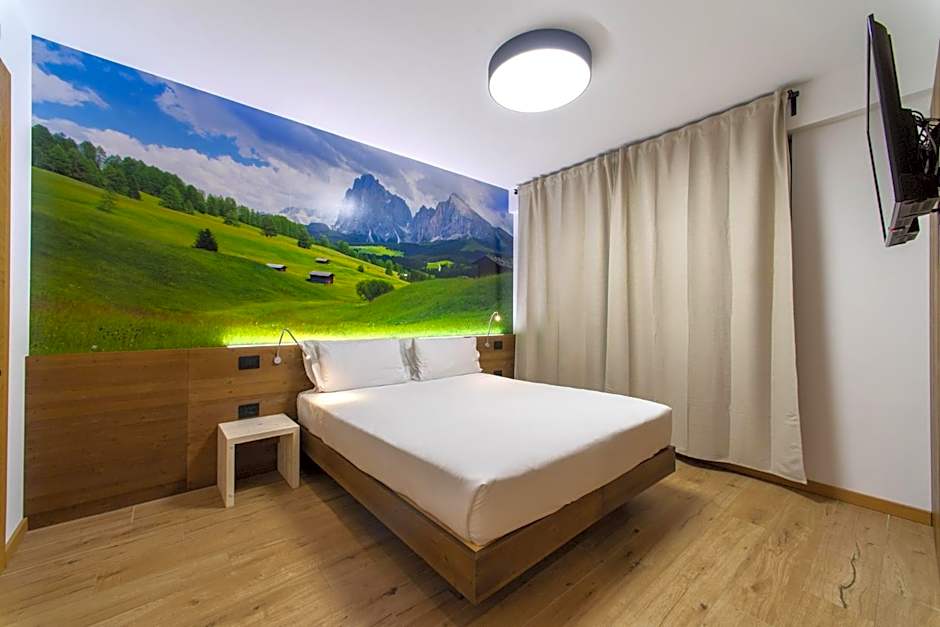 YUGOGO PELLICO 8 Trento Centro