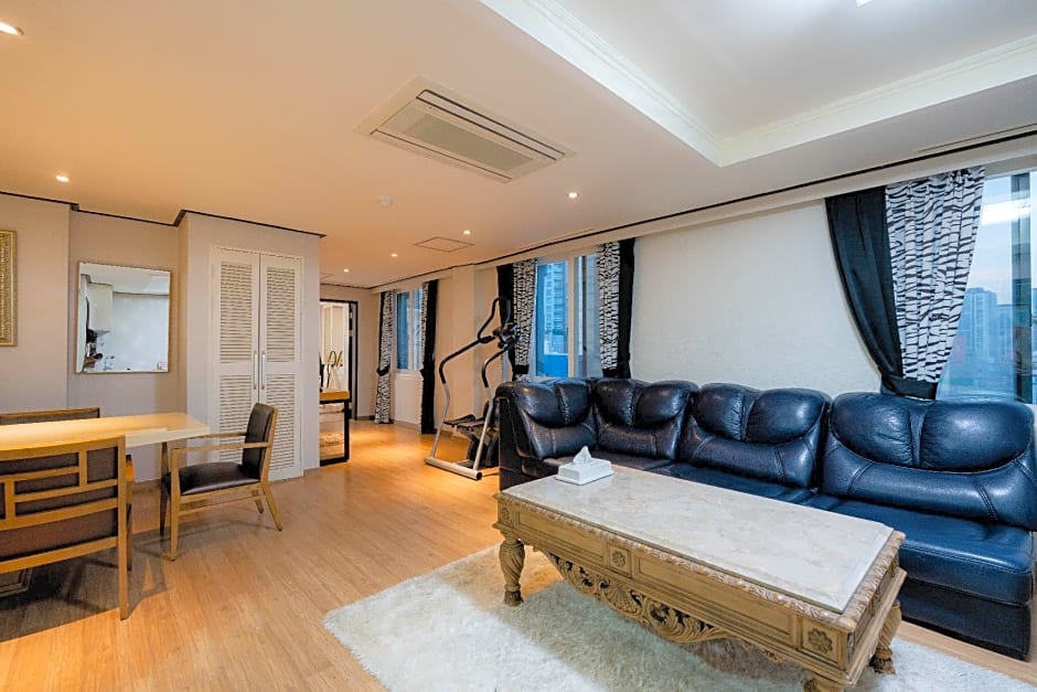 Gukje Business Hotel