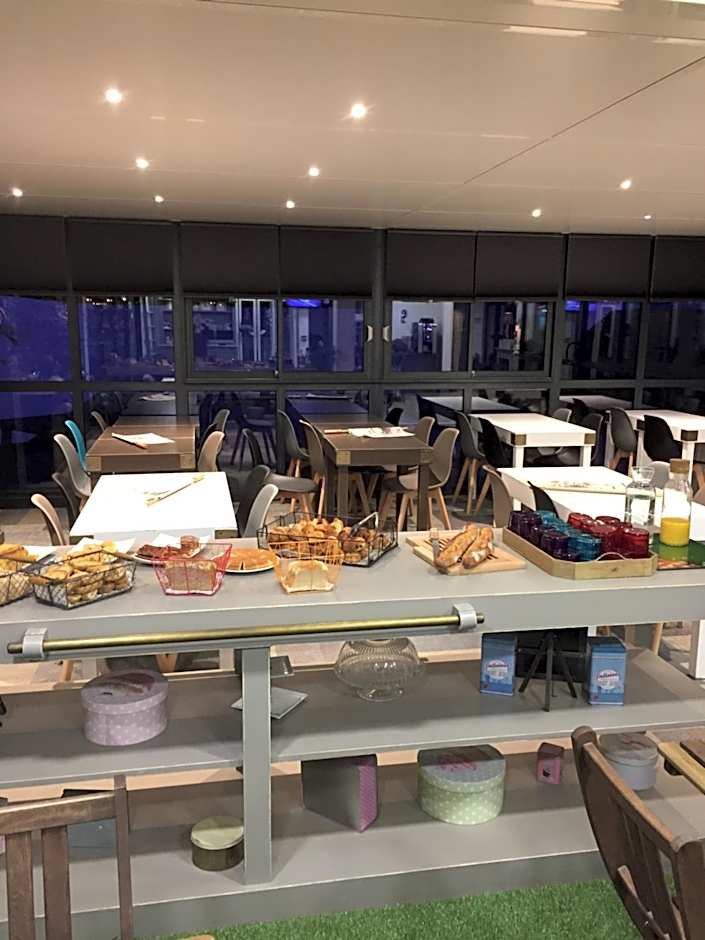 Kyriad Direct La Rochelle Aytré