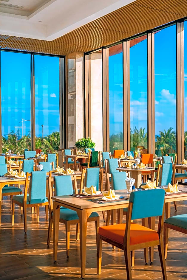 Sala Grand TuyHoa Hotel