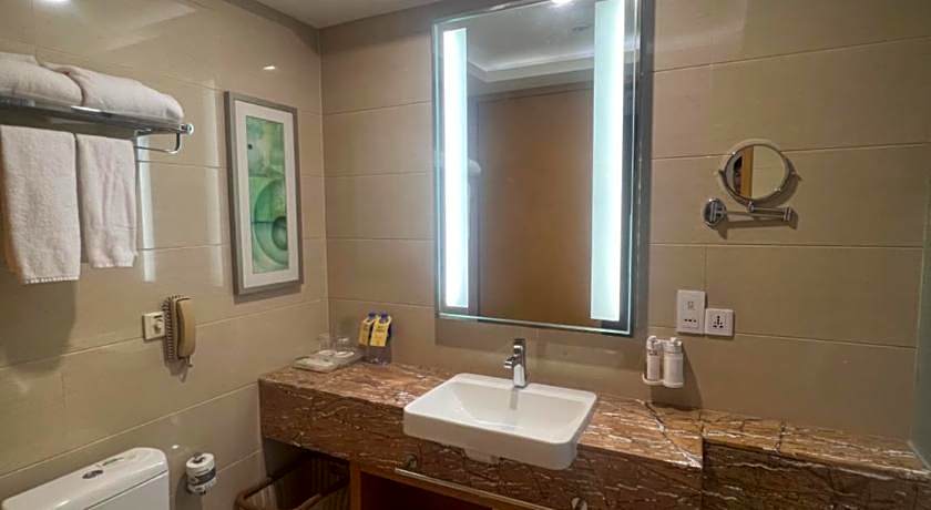 Holiday Inn Panjin Aqua City By IHG