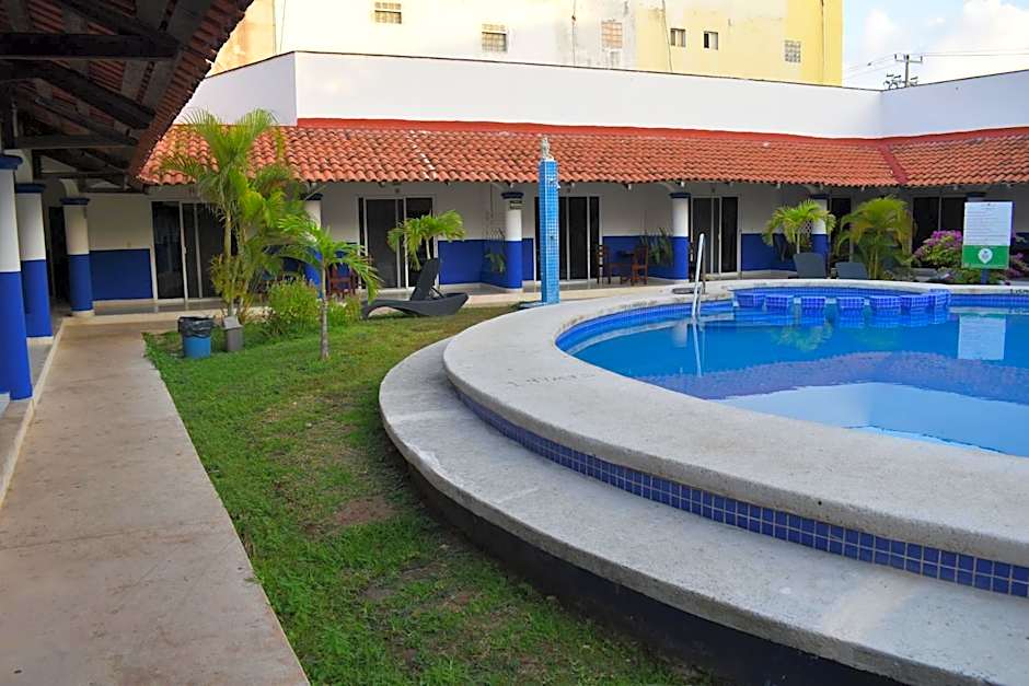 Hotel Plaza Almendros