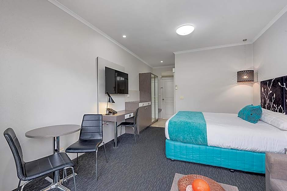 Comfort Inn Deakin Palms