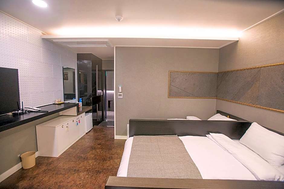 Major Hotel 2