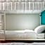 BED FRIENDS POSHTEL