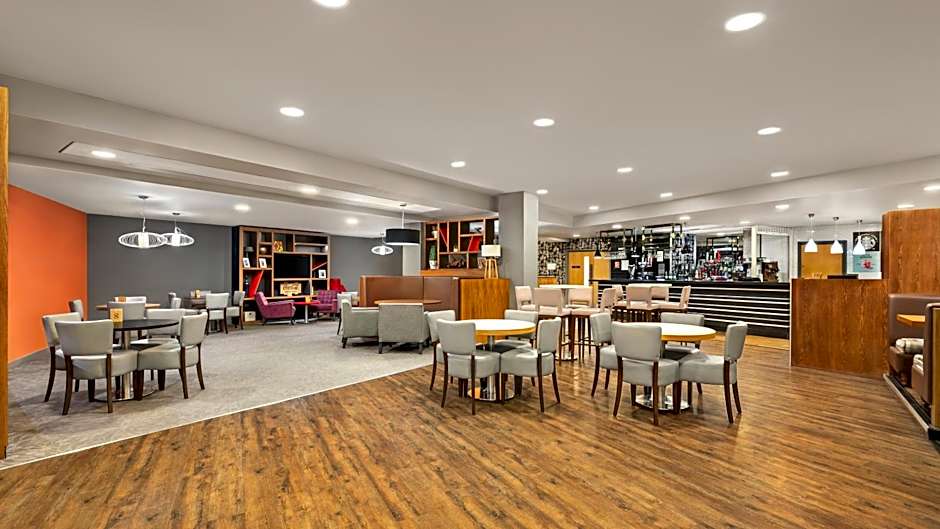 Holiday Inn Manchester-Mediacityuk By IHG