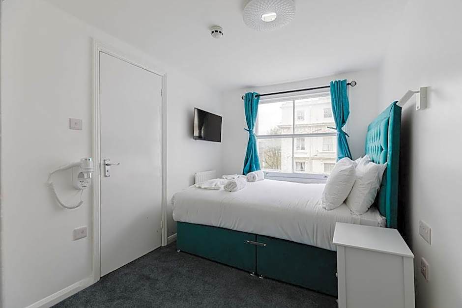 Palace Court Hotel