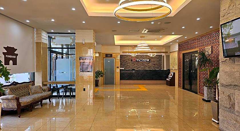 Pungnam Tourist Hotel