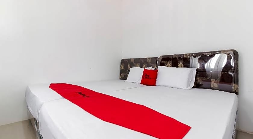 RedDoorz near Sam Ratulangi Airport Manado