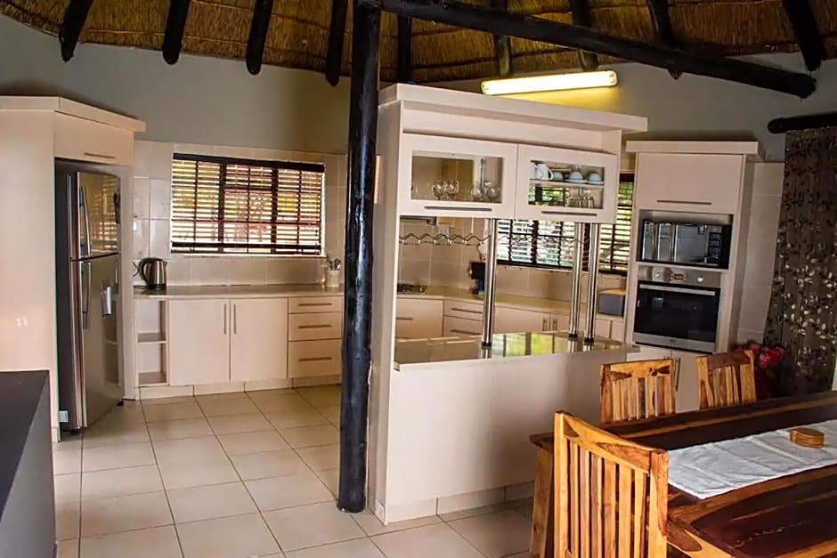 Sasavona Game Lodge