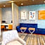 Holiday Inn Express & Suites Chicago Schaumburg By IHG