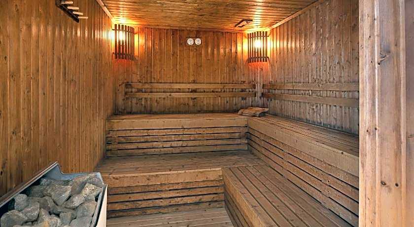 PARKROYAL Suites Bangkok