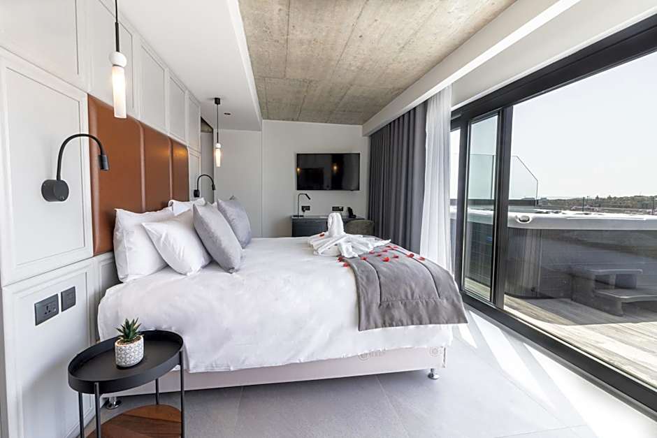 The Londoner Hotel Sliema