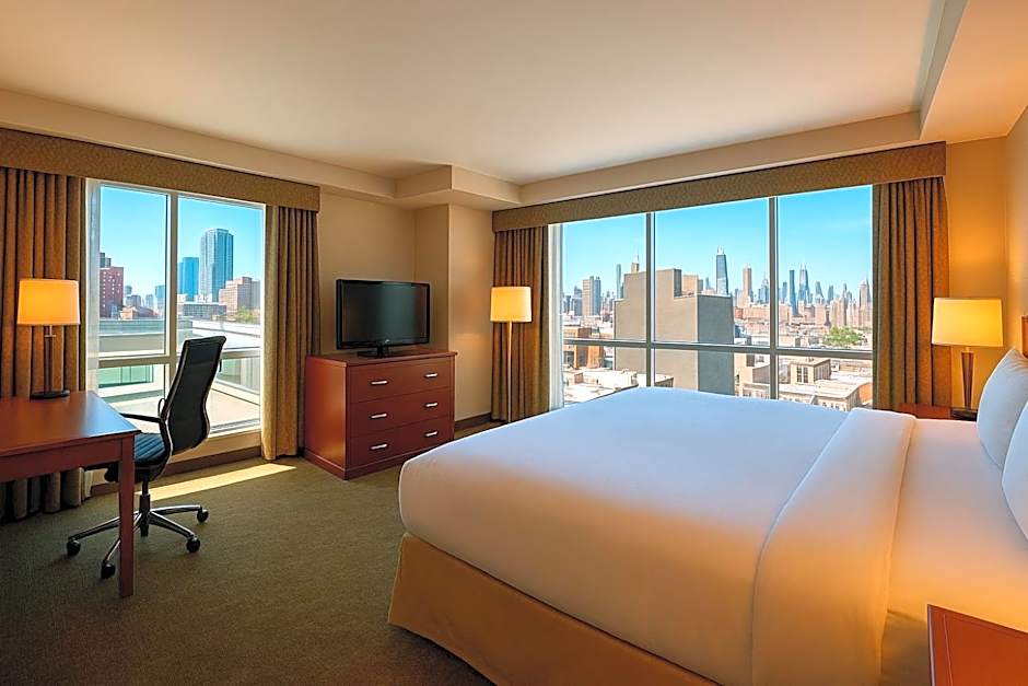 LIC Manhattan View Hotel