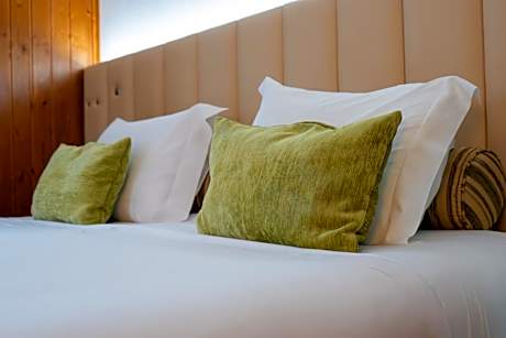 Double Room with Romantic Package