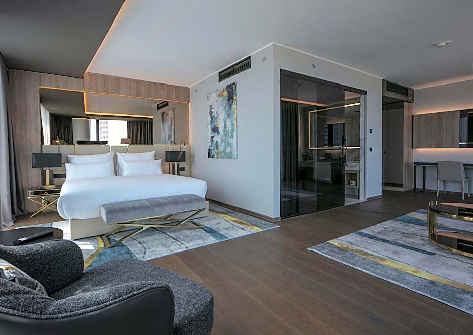 Grand Plaza Hotel & Congress Center