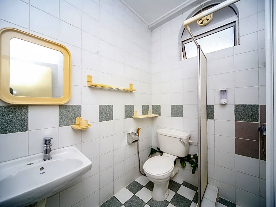 OYO 563 Jockey Lodge Hotel